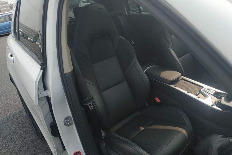 Used Lynk & Co 01 EM-P 2018 1.5T PHEV Jing Guo V