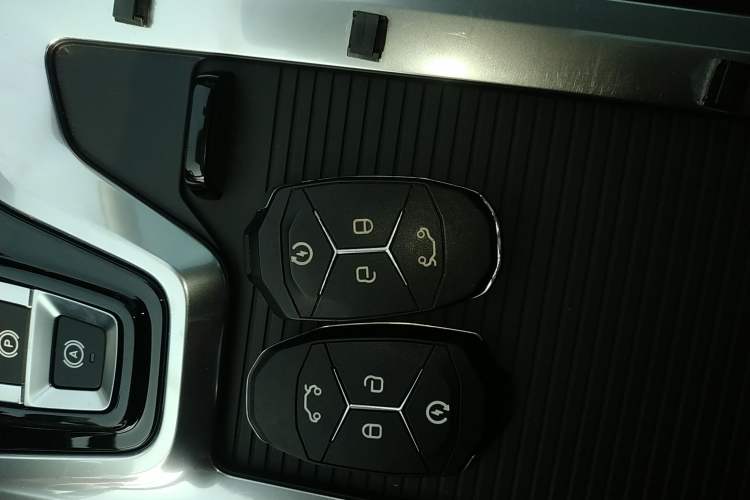 Used Lynk & Co 01 EM-P 2018 1.5T PHEV Jing Guo V