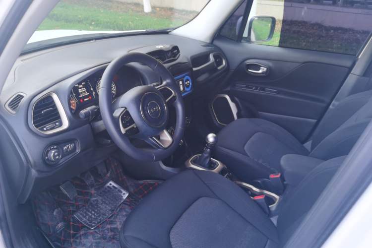 Used Jeep Renegade 2016 1.4T Manual Kinetic Edition
