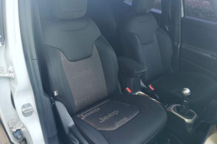 Used Jeep Renegade 2016 1.4T Manual Kinetic Edition
