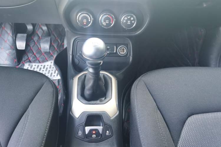 Used Jeep Renegade 2016 1.4T Manual Kinetic Edition
