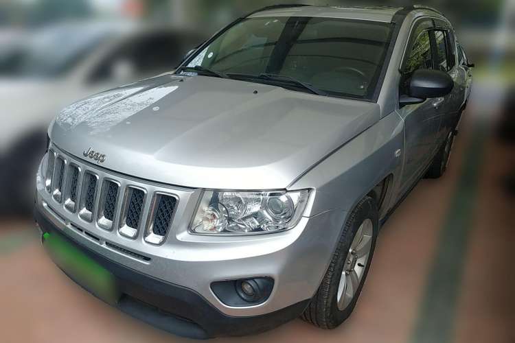 Used Jeep Compass 2011 2.0L two-wheel drive sport version