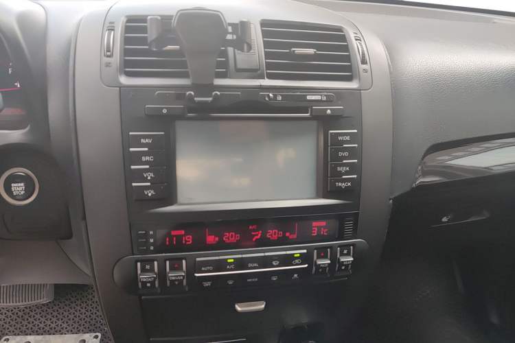 Used Kia Borrego 2008 3.8L Luxury Edition China IV