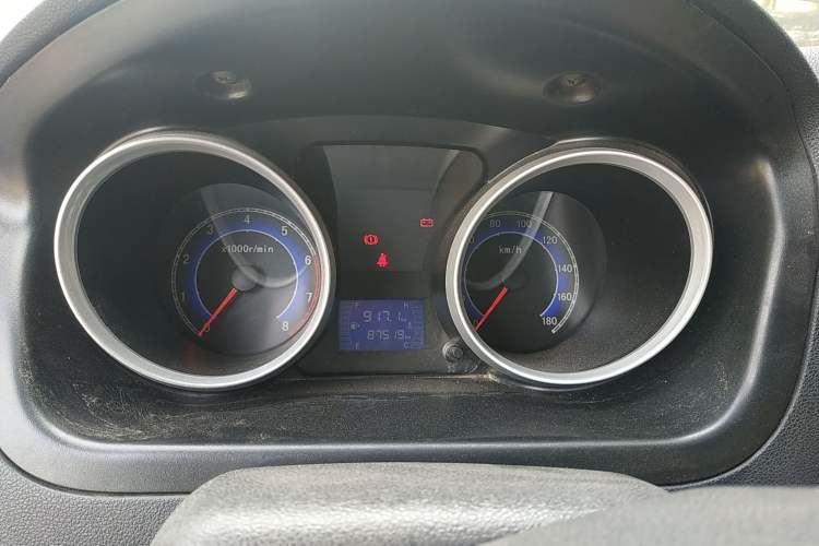 Used Chana Ruixing M80 2014 1.5L Standard Version 4G15S
