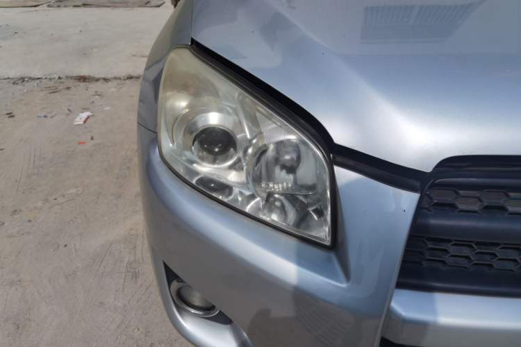 Used Toyota RAV4 2012 Luxurious Edition 2.0L Automatic All-Wheel Drive