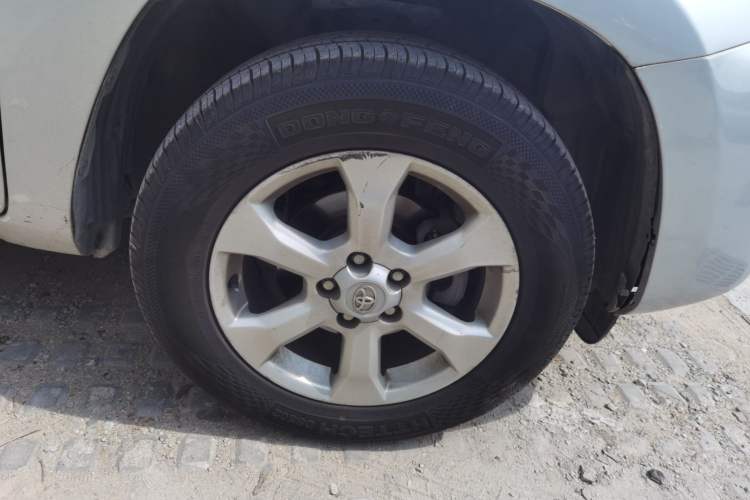 Used Toyota RAV4 2012 Luxurious Edition 2.0L Automatic All-Wheel Drive