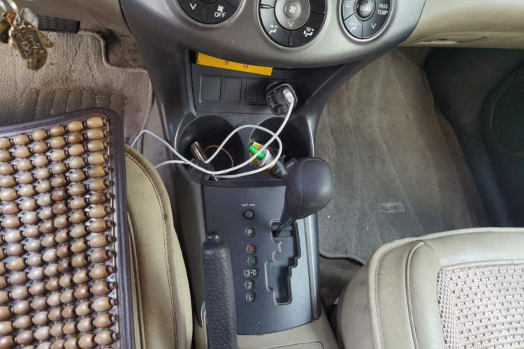 Used Toyota RAV4 2012 Luxurious Edition 2.0L Automatic All-Wheel Drive