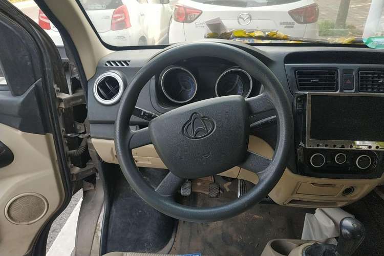 Used Chana Ruixing M80 2014 1.5L Standard Version 4G15S
