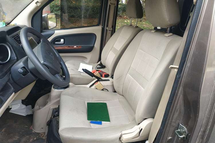 Used Chana Ruixing M80 2014 1.5L Standard Version 4G15S
