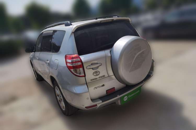 Used Toyota RAV4 2012 Luxurious Edition 2.0L Automatic All-Wheel Drive