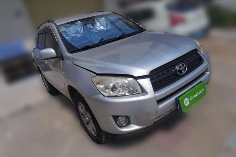 Used Toyota RAV4 2012 Luxurious Edition 2.0L Automatic All-Wheel Drive