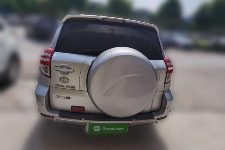 Used Toyota RAV4 2012 Luxurious Edition 2.0L Automatic All-Wheel Drive