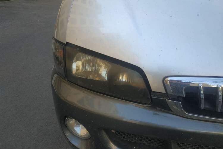 Used JAC Refine 2015 2.0L Shuttle Gasoline Long-Wheelbase Standard Version HFC4GA3-3D
