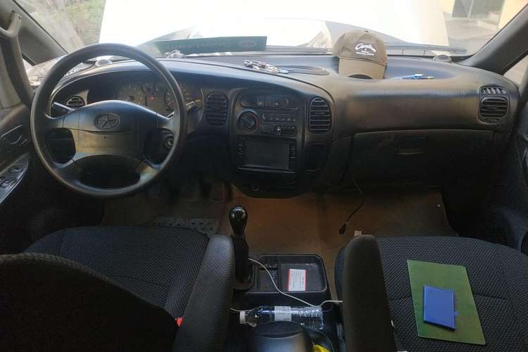 Used JAC Refine 2015 2.0L Shuttle Gasoline Long-Wheelbase Standard Version HFC4GA3-3D
