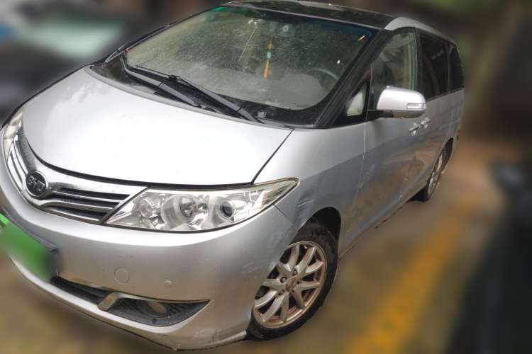 Used BYD M6 2013 2.4L Manual Luxury Model