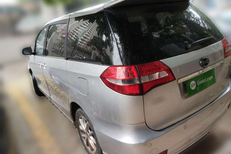 Used BYD M6 2013 2.4L Manual Luxury Model
