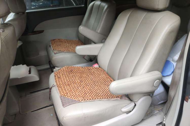 Used BYD M6 2013 2.4L Manual Luxury Model
