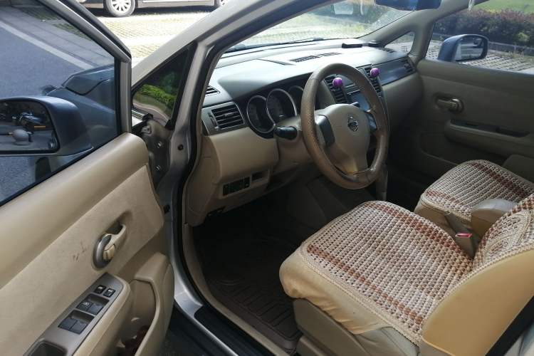 Used Nissan Tiida Sedan 2008 1.6L Automatic Fashion Edition Driver Seat