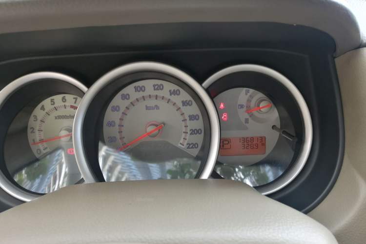 Used Nissan Tiida Sedan 2008 1.6L Automatic Fashion Edition Odometer Close Up