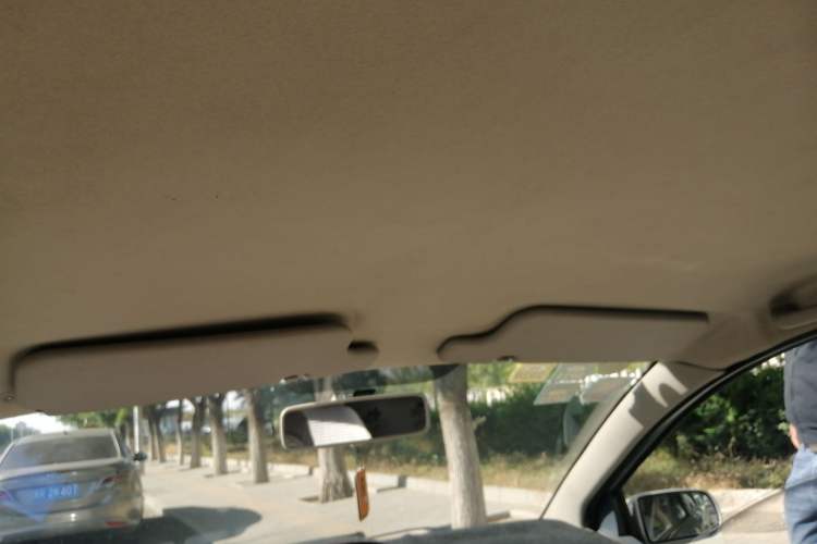 Used FAW Weizhi 2008 Hatchback 1.3L Manual Elite Model
