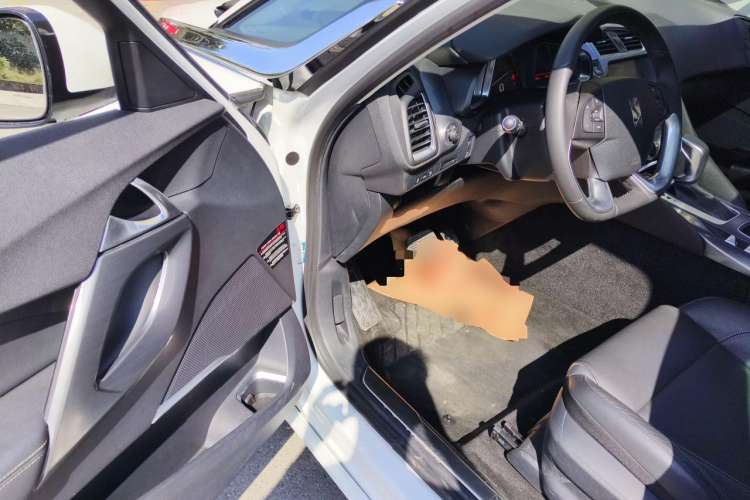 Used DS 5 2015 1.6T Elegant Edition THP160