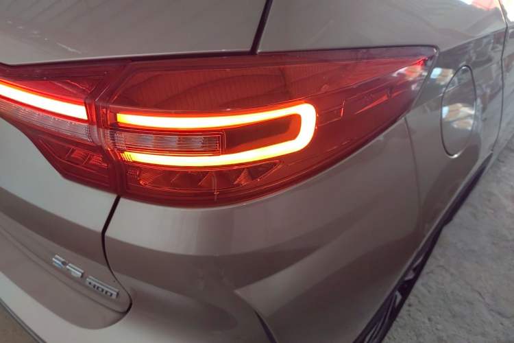 Used WM Motor EX5 2019 EX5 Extra Innovation Edition 400
