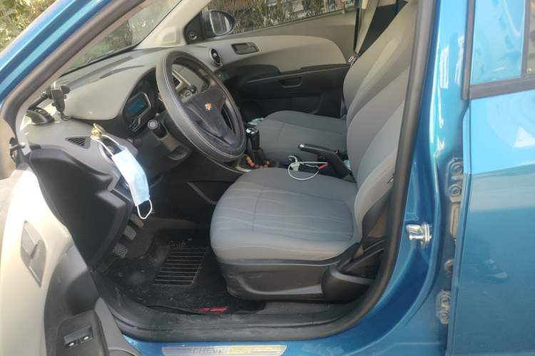 Used Chevrolet Aveo Sonic 2014 Sedan 1.4SL MT Comfort Edition
