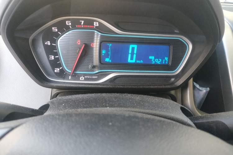 Used Chevrolet Aveo Sonic 2014 Sedan 1.4SL MT Comfort Edition
