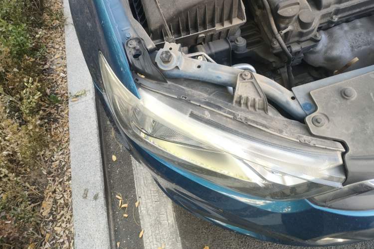 Used Chevrolet Aveo Sonic 2014 Sedan 1.4SL MT Comfort Edition
