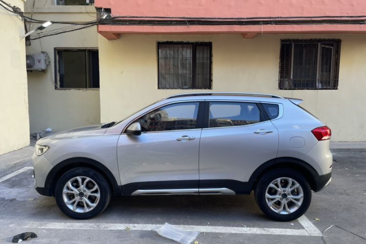 Used Haval H2s 2017 Red-Label 1.5T Dual-Clutch Elite Model
