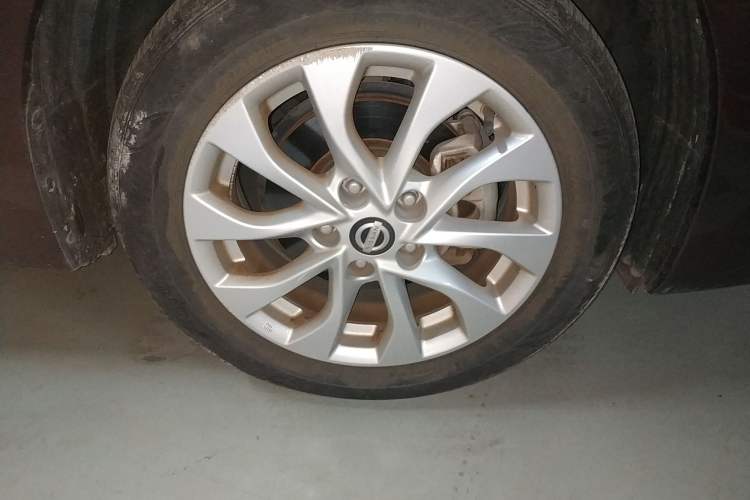Used Nissan Sylphy 2016 1.6 XL CVT Deluxe Edition Right Front Wheel Hub