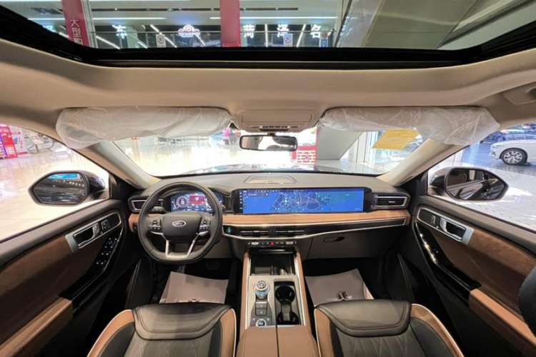 Used Ford Explorer 2023 EcoBoost 285 Four-Wheel Drive Titanium Edition 7-Seater