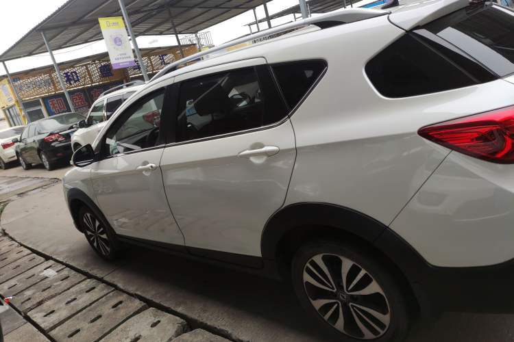 Used Dongfeng Aeolus AX3 2016 1.5L Automatic Zunku Model