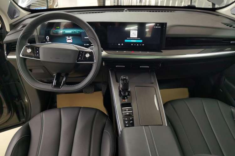 Used Roewe RX5 MAX 2022 2.0T Automatic Zhiwei Zunrong Edition