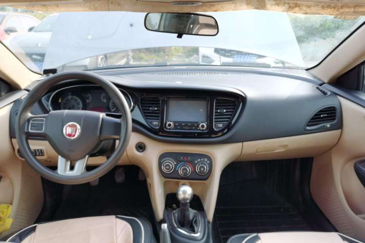 Used Fiat Viaggio 2012 1.4T Manual Enjoyment Edition

