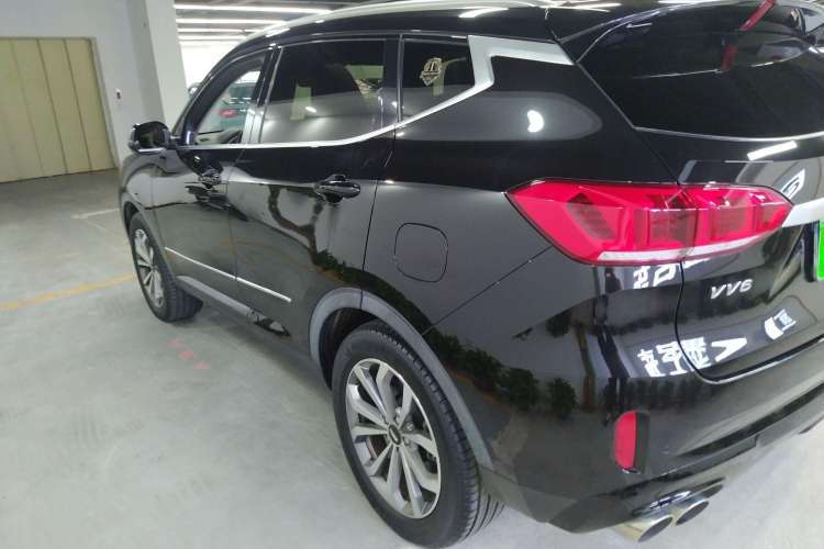 Used Wey VV6 2020 2.0T Two-Wheel Drive Smart Protection+
