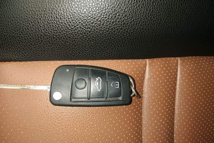 Used Foday Landfort 2015 2.4L Gasoline Two-Wheel Drive Standard Edition 7-Seater