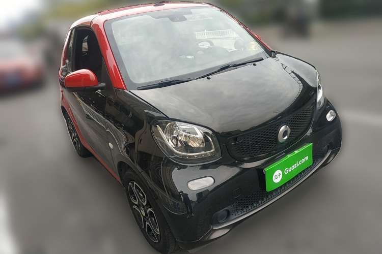 Used smart fortwo 2016 0.9T 66 kW Convertible Pioneer Edition
