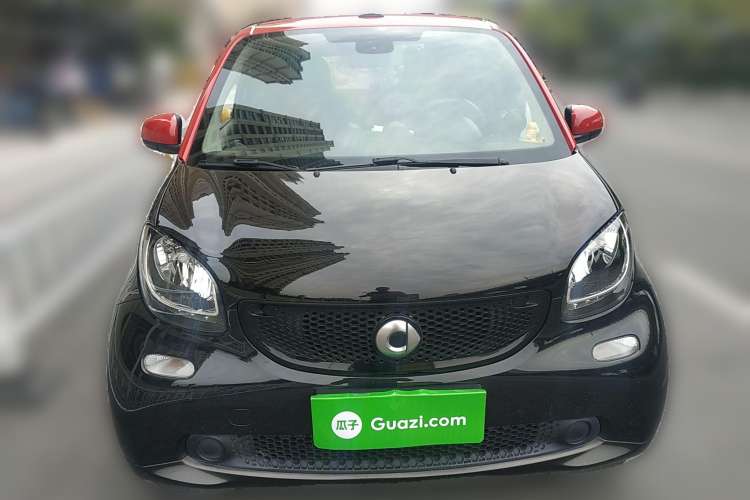 Used smart fortwo 2016 0.9T 66 kW Convertible Pioneer Edition
