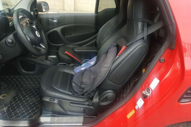 Used smart fortwo 2016 0.9T 66 kW Convertible Pioneer Edition
