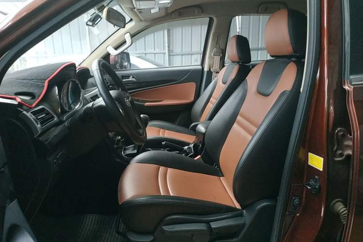 Used Foday Landfort 2015 2.4L Gasoline Two-Wheel Drive Standard Edition 7-Seater