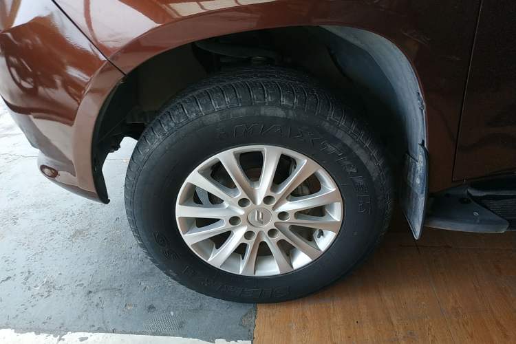 Used Foday Landfort 2015 2.4L Gasoline Two-Wheel Drive Standard Edition 7-Seater