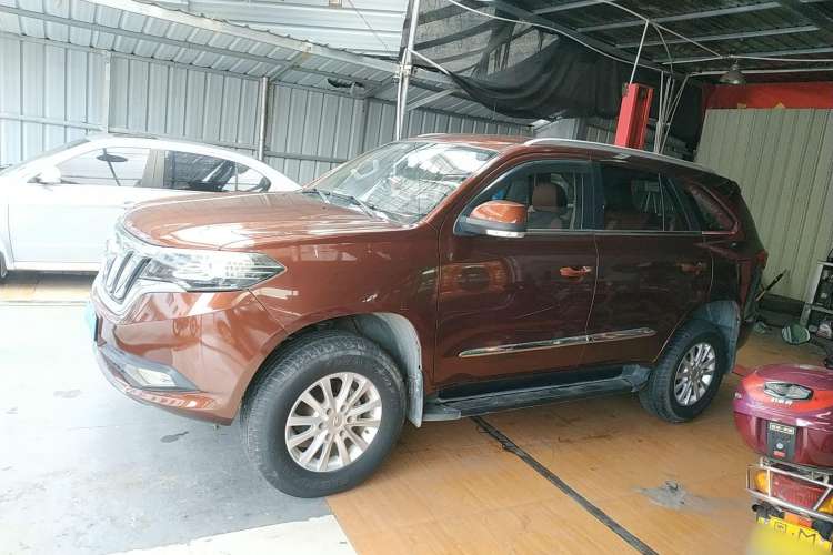 Used Foday Landfort 2015 2.4L Gasoline Two-Wheel Drive Standard Edition 7-Seater