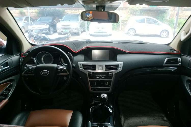 Used Foday Landfort 2015 2.4L Gasoline Two-Wheel Drive Standard Edition 7-Seater