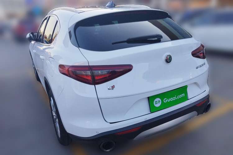 Used Alfa Romeo Stelvio 2017 2.0T 280HP Luxury Edition Rear Left 45 Deg