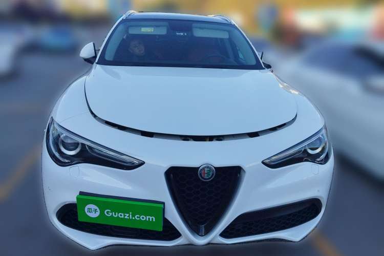 Used Alfa Romeo Stelvio 2017 2.0T 280HP Luxury Edition Front