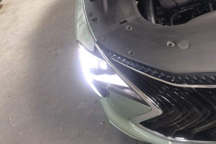 Used FORTHING Yacht 2022 1.5T DCT Lan Yue Edition Right Front Headlight