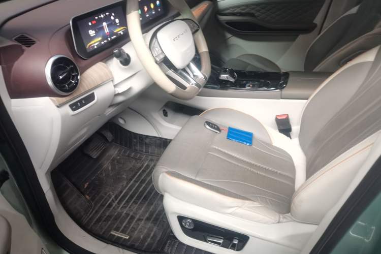 Used FORTHING Yacht 2022 1.5T DCT Lan Yue Edition Driver Seat