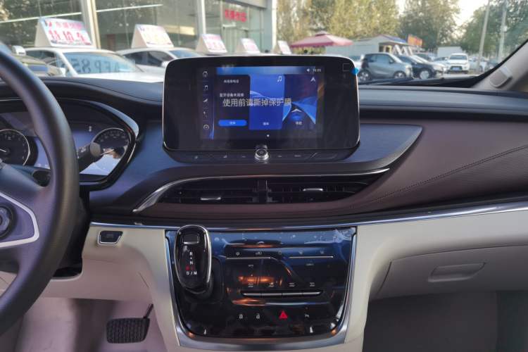 Used Buick GL8 2023 Land Executive Class Comfort Model
