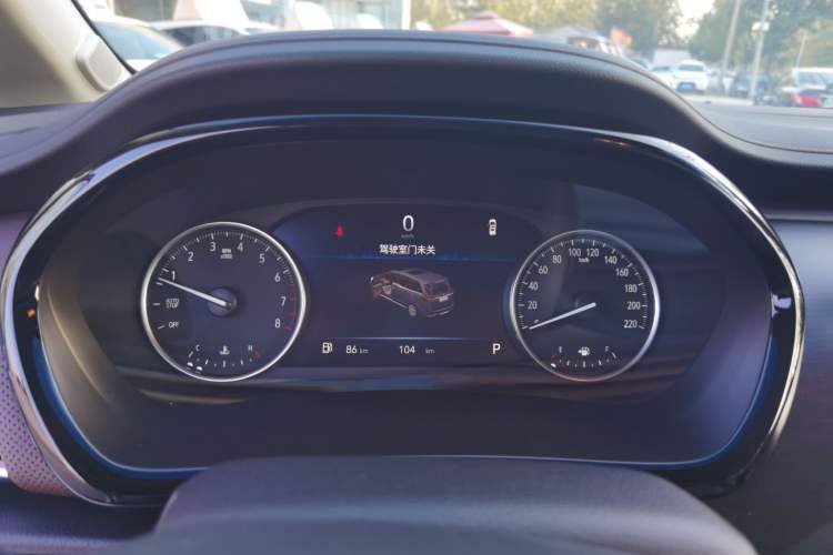 Used Buick GL8 2023 Land Executive Class Comfort Model
